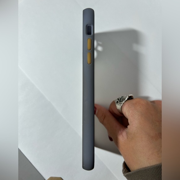 Amazon Iphone 11 phone case flower design - Picture 5 of 7